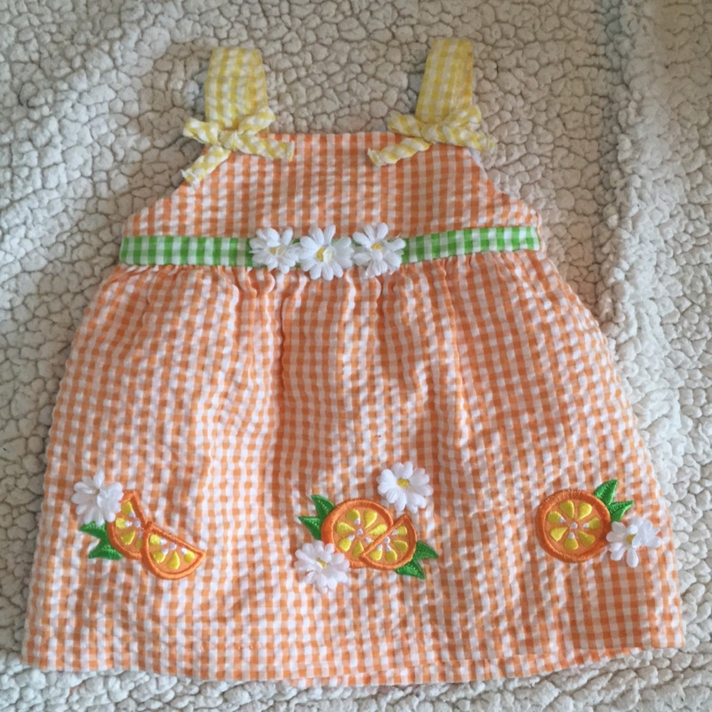 Matching little girl and doll dress - Picture 2 of 6